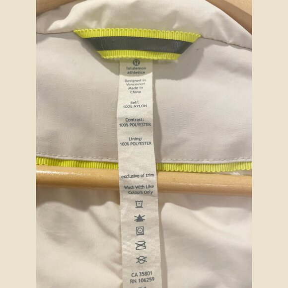 Lululemon Women Rain Coat in Off-White < US8 > - Picture 4 of 8
